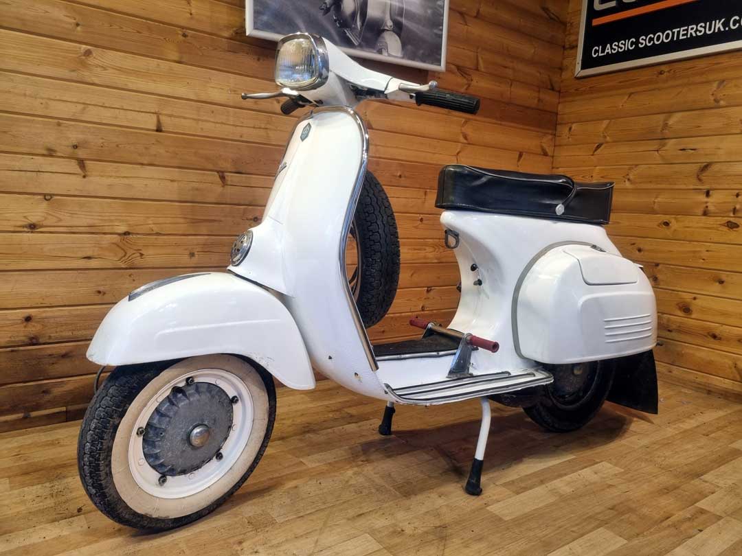 1974 PIAGGIO VESPA SUPER (125CC OR 200CC) 